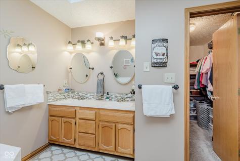 1260 Runningbrook Drive Avon IN 46123