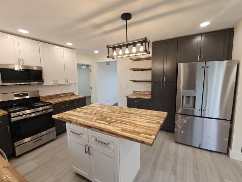 2183 S Fairview Drive Shelbyville IN 46176