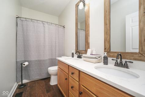18432 Oriental Oak Court Noblesville IN 46062
