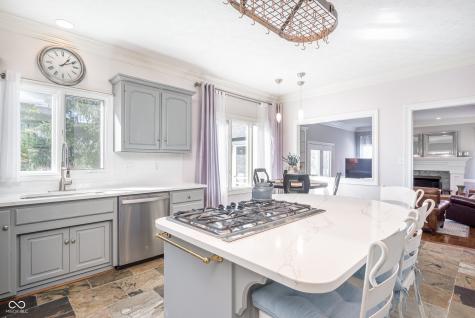 1535 Cricklewood Way Zionsville IN 46077