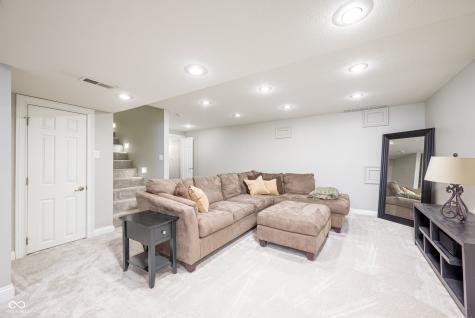 1535 Cricklewood Way Zionsville IN 46077