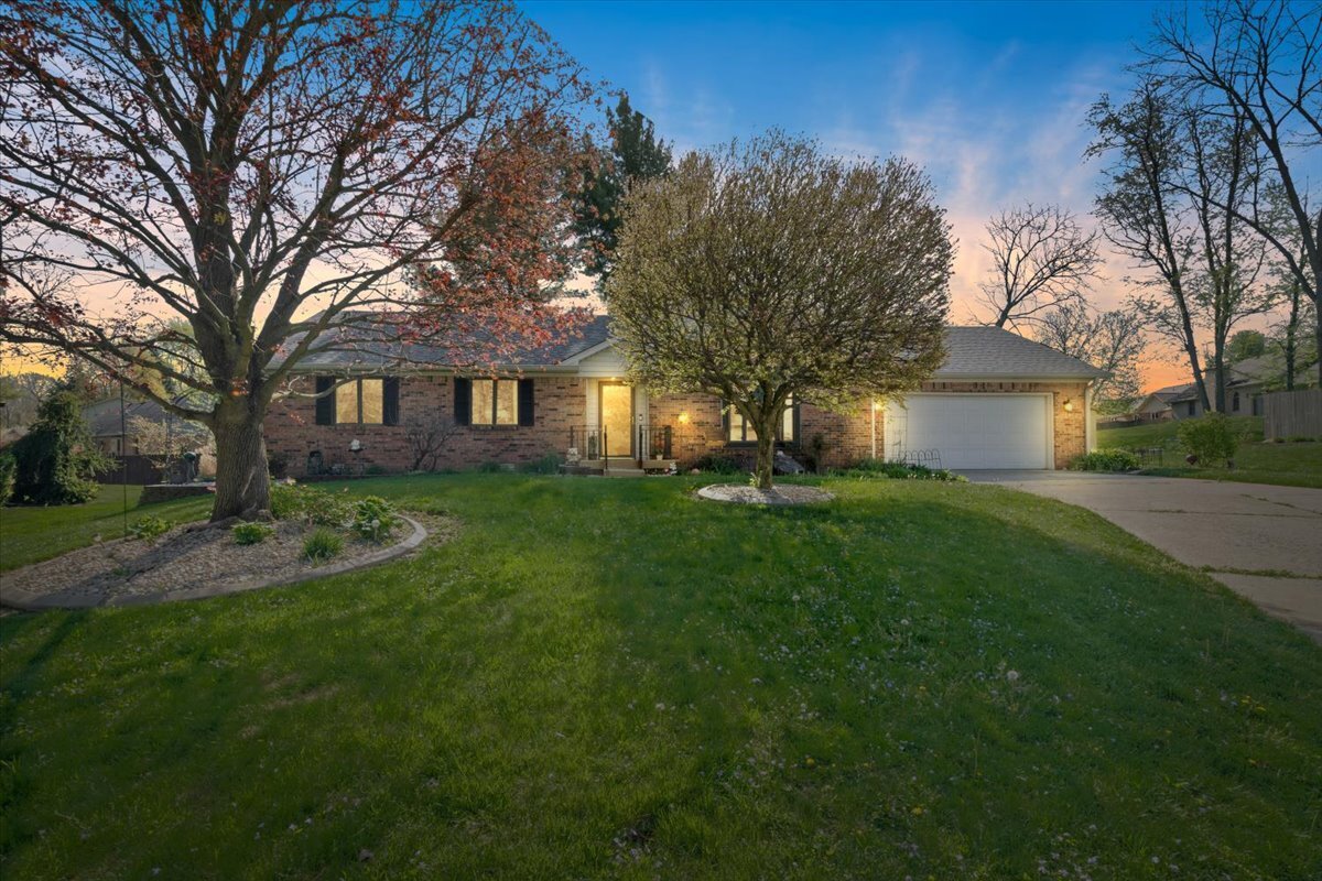 8479 Seattle Slew Lane Indianapolis IN 46217