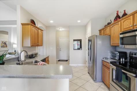 921 Hildebrand Drive Indianapolis IN 46217