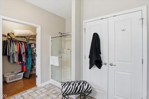 921 Hildebrand Drive Indianapolis IN 46217