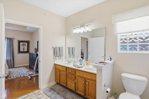 921 Hildebrand Drive Indianapolis IN 46217