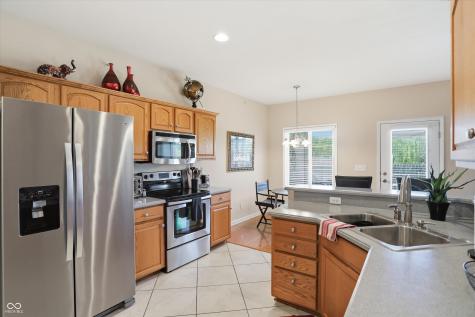 921 Hildebrand Drive Indianapolis IN 46217