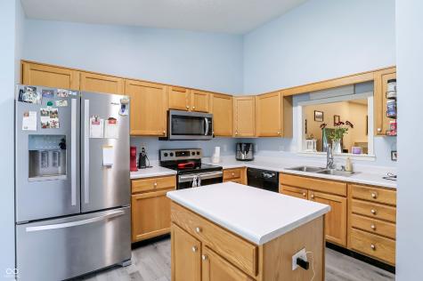 6824 Millbrook Circle Indianapolis IN 46237