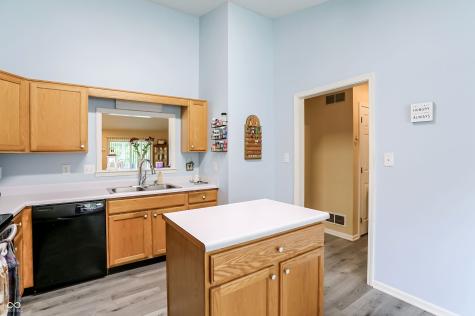 6824 Millbrook Circle Indianapolis IN 46237