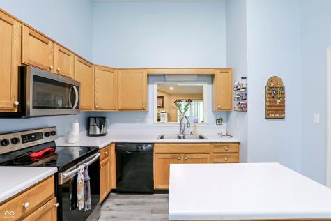 6824 Millbrook Circle Indianapolis IN 46237