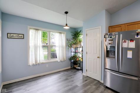 6824 Millbrook Circle Indianapolis IN 46237