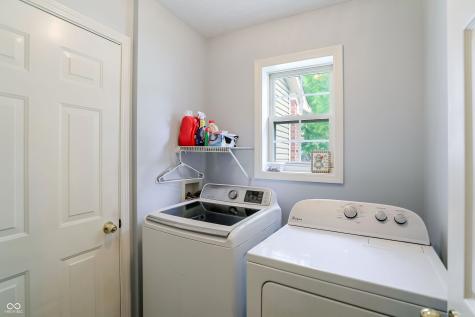 6824 Millbrook Circle Indianapolis IN 46237