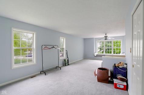 6824 Millbrook Circle Indianapolis IN 46237