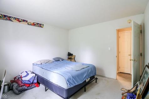 6824 Millbrook Circle Indianapolis IN 46237