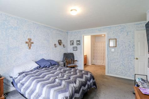 6824 Millbrook Circle Indianapolis IN 46237