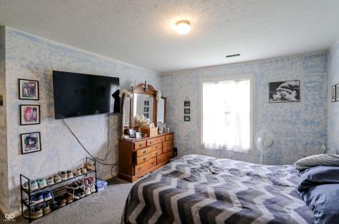 6824 Millbrook Circle Indianapolis IN 46237