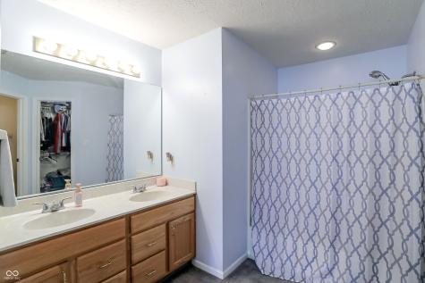 6824 Millbrook Circle Indianapolis IN 46237
