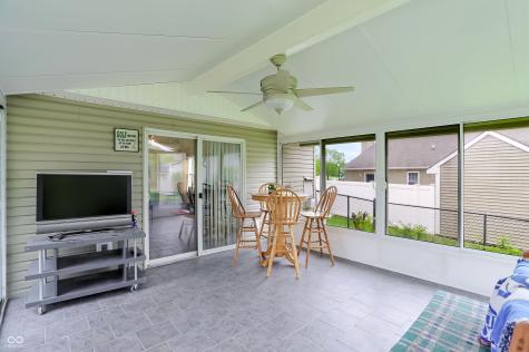 6824 Millbrook Circle Indianapolis IN 46237