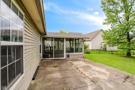 6824 Millbrook Circle Indianapolis IN 46237
