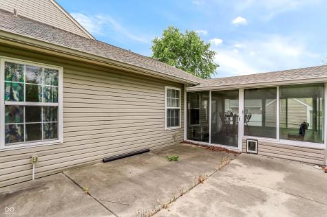 6824 Millbrook Circle Indianapolis IN 46237