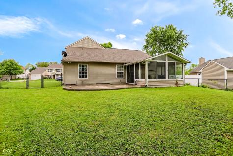 6824 Millbrook Circle Indianapolis IN 46237