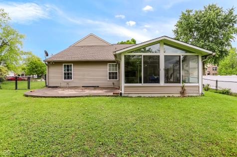 6824 Millbrook Circle Indianapolis IN 46237