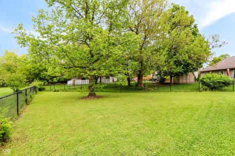 6824 Millbrook Circle Indianapolis IN 46237