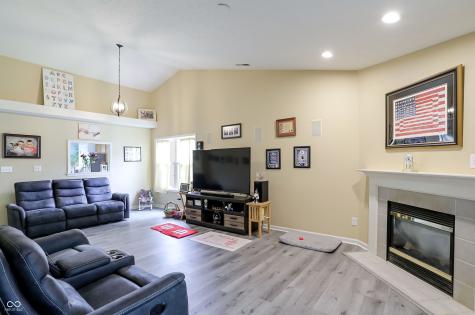 6824 Millbrook Circle Indianapolis IN 46237