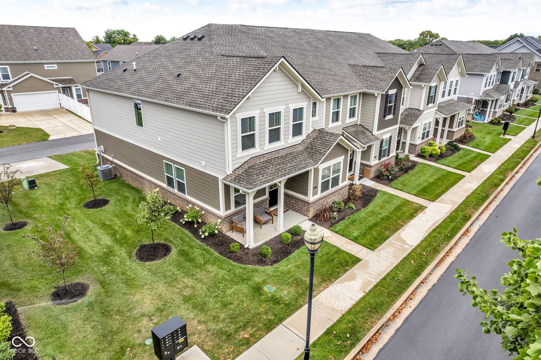 7215 Governors Row Avon IN 46123