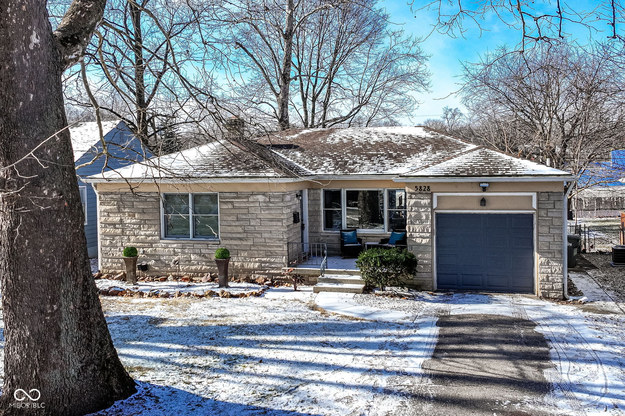 5828 Hillside Avenue Indianapolis IN 46220
