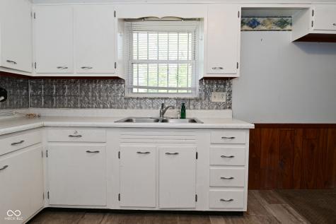 2220 Radcliffe Avenue Indianapolis IN 46227