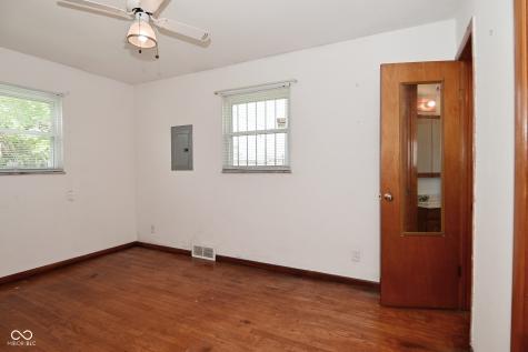2220 Radcliffe Avenue Indianapolis IN 46227