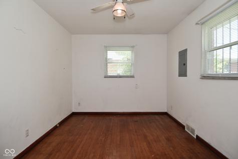 2220 Radcliffe Avenue Indianapolis IN 46227