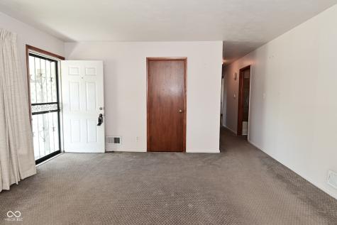2220 Radcliffe Avenue Indianapolis IN 46227