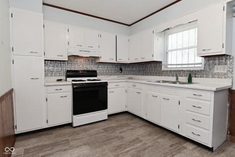 2220 Radcliffe Avenue Indianapolis IN 46227