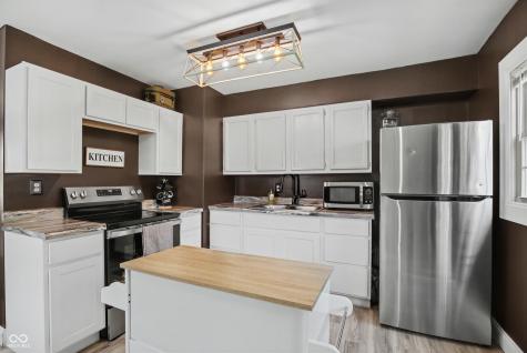 614 Summit Avenue Connersville IN 47331