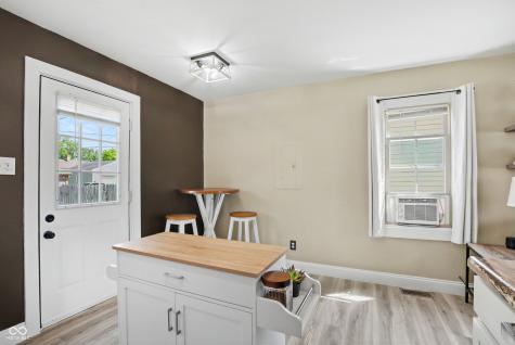 614 Summit Avenue Connersville IN 47331