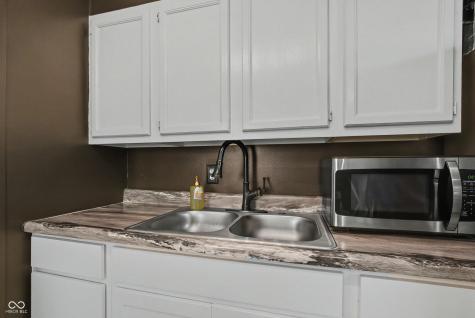 614 Summit Avenue Connersville IN 47331