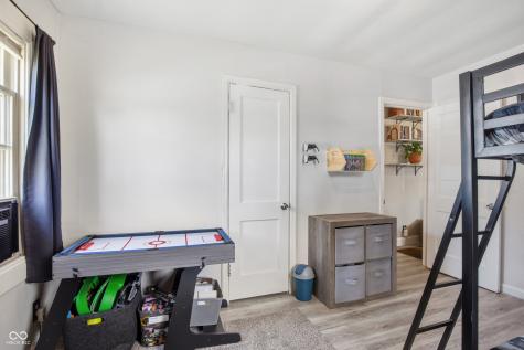 614 Summit Avenue Connersville IN 47331