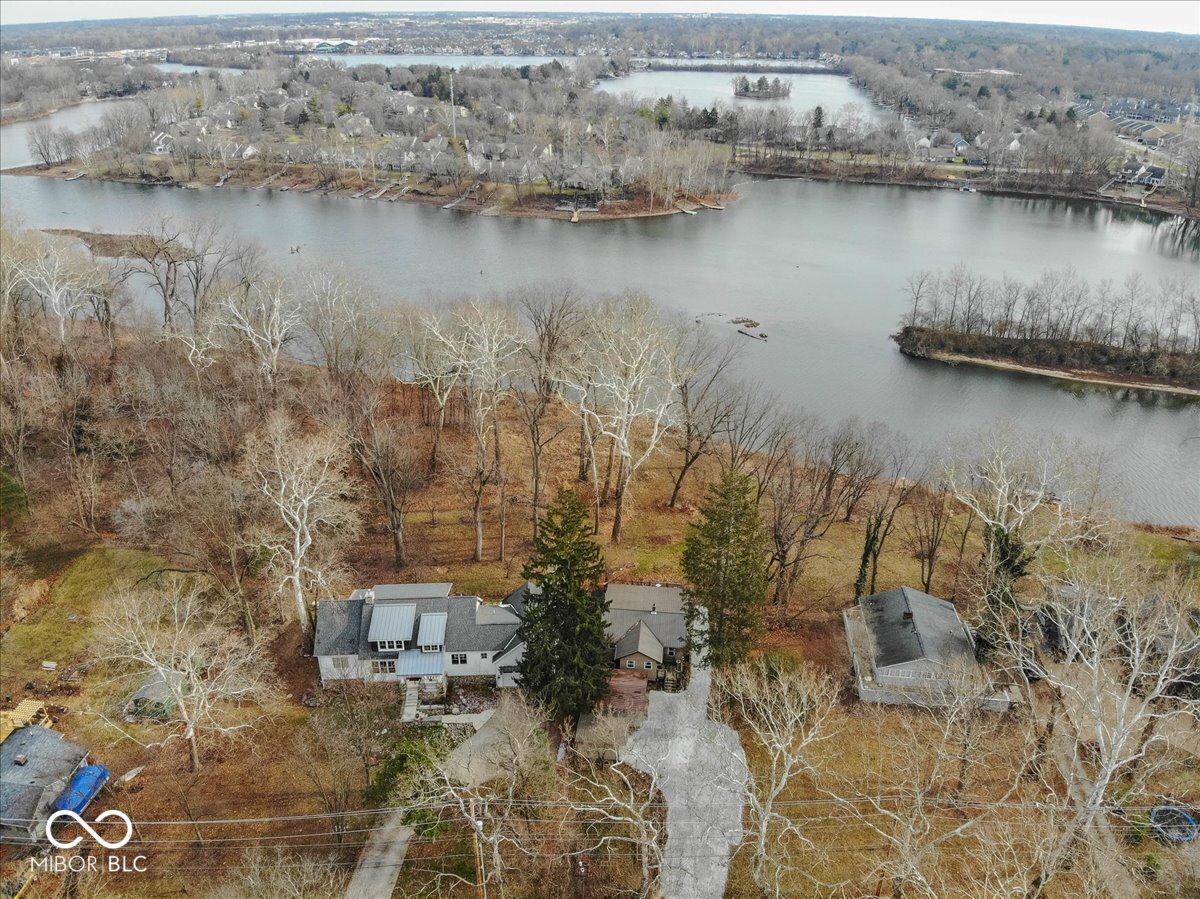 7929 White River Drive Indianapolis IN 46240