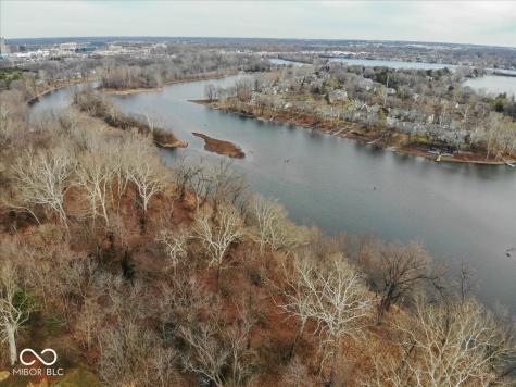 7929 White River Drive Indianapolis IN 46240