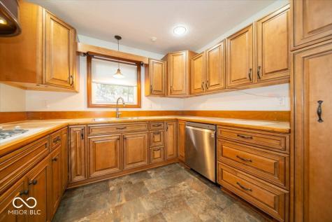 7929 White River Drive Indianapolis IN 46240