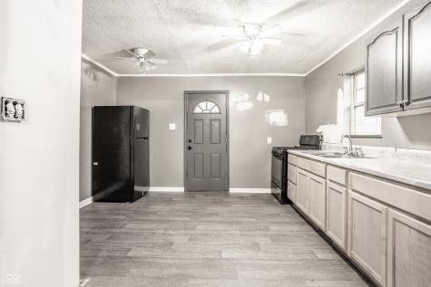 596 Christian Avenue Noblesville IN 46060
