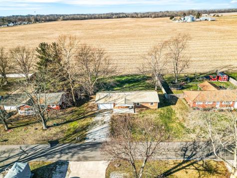 652 N Dellasburg Road Columbus IN 47203