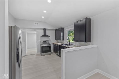 4986 Adkins Street Columbus IN 47201