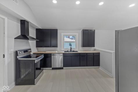 4986 Adkins Street Columbus IN 47201