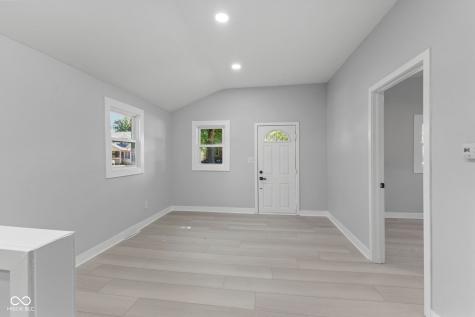 4986 Adkins Street Columbus IN 47201