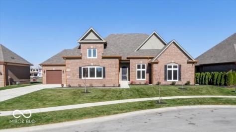 4272 Stone Lake Drive Zionsville IN 46077