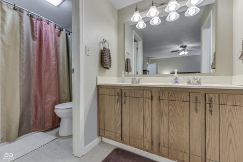 7556 Gunyon Court Indianapolis IN 46237