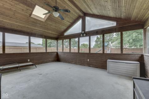 7556 Gunyon Court Indianapolis IN 46237