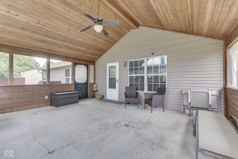 7556 Gunyon Court Indianapolis IN 46237